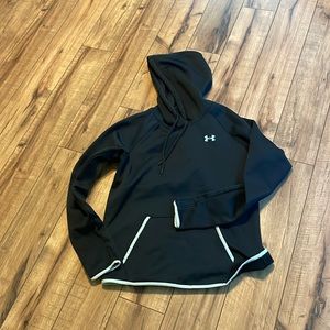 Under Armour Womens size small sweatshirt